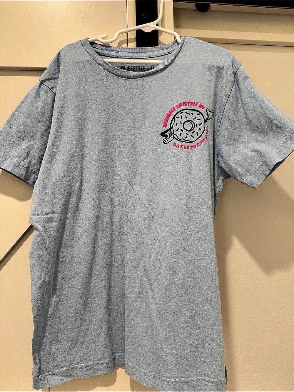 Baseball lifestyle 101 Donut Dingers Boys Large Blue Graphic Tee